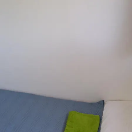 Sunny Uno 1 Floor Apartment